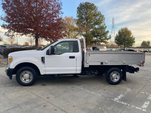 Used 2017 Ford F250 XL image 3