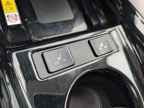 Used 2021 Toyota Prius Prime XLE w/ Carpet Mat Package (TMS) image 26