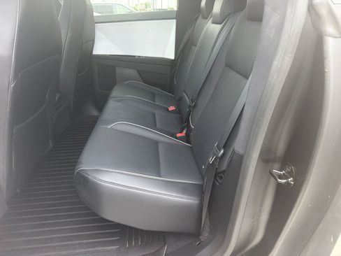 Used 2024 Tesla Cybertruck AWD Crew Cab image 13