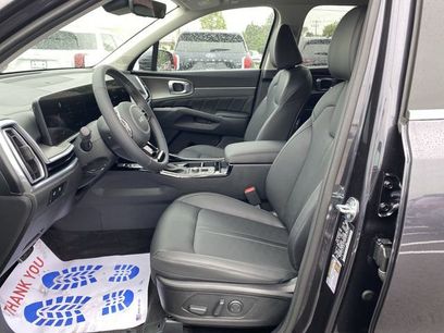 New 2025 Kia Sorento SX