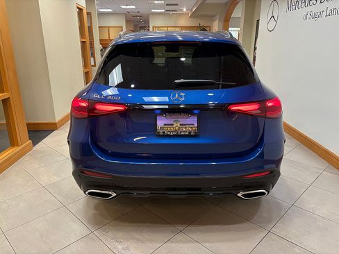 New 2026 Mercedes-Benz GLC 300 image 4