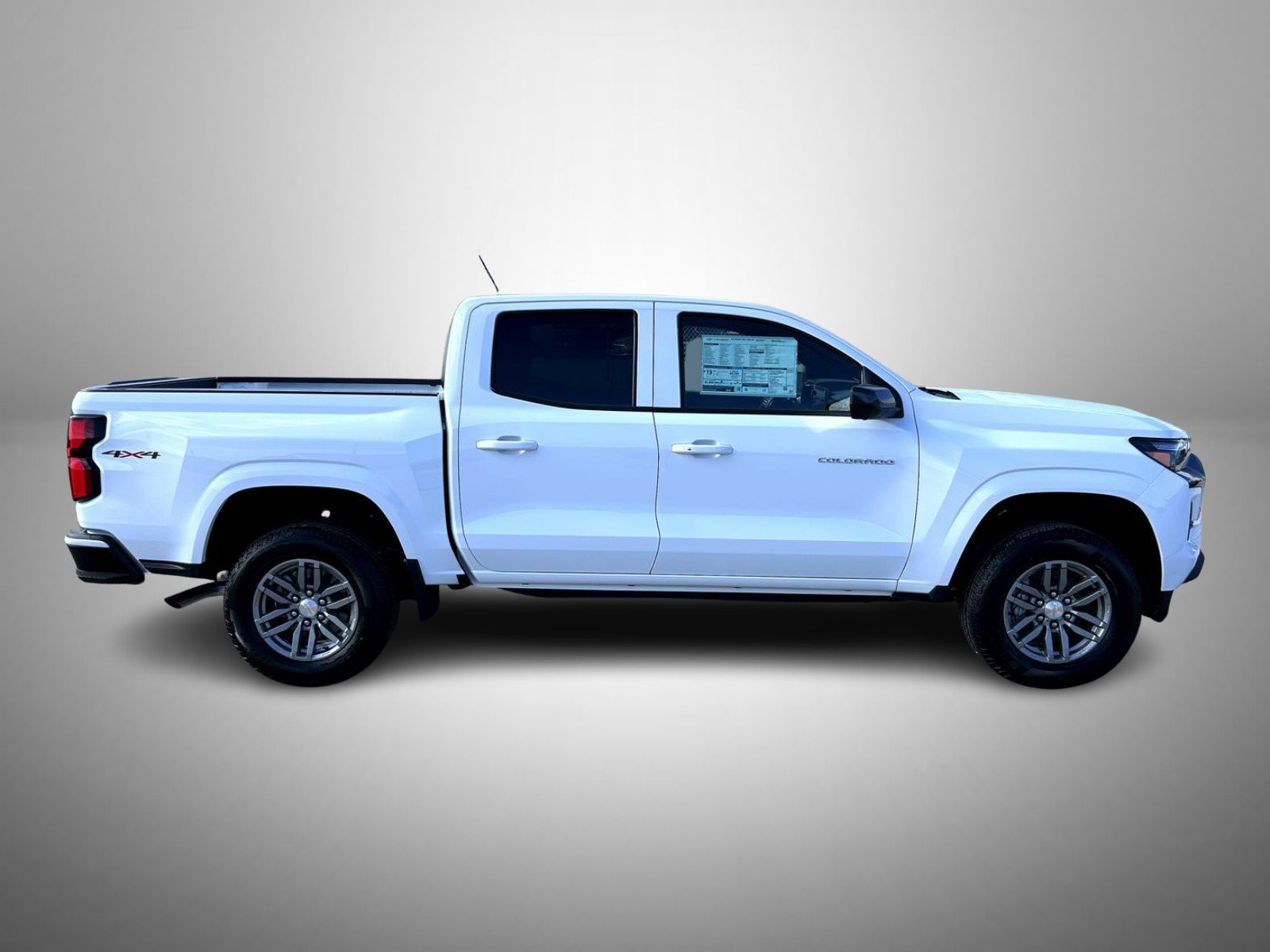 New 2026 Chevrolet Colorado LT w/ LT Convenience Package AWD/4WD image 4