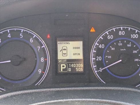 Used 2011 INFINITI G37 Journey w/ Premium Pkg image 10