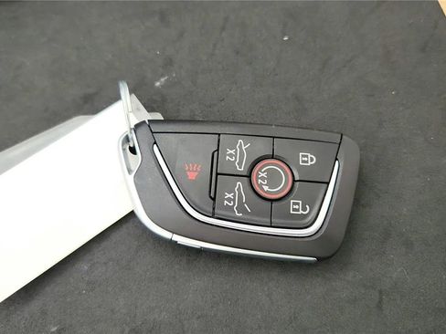 Used 2025 Chevrolet Corvette Stingray Coupe w/ 1LT image 13