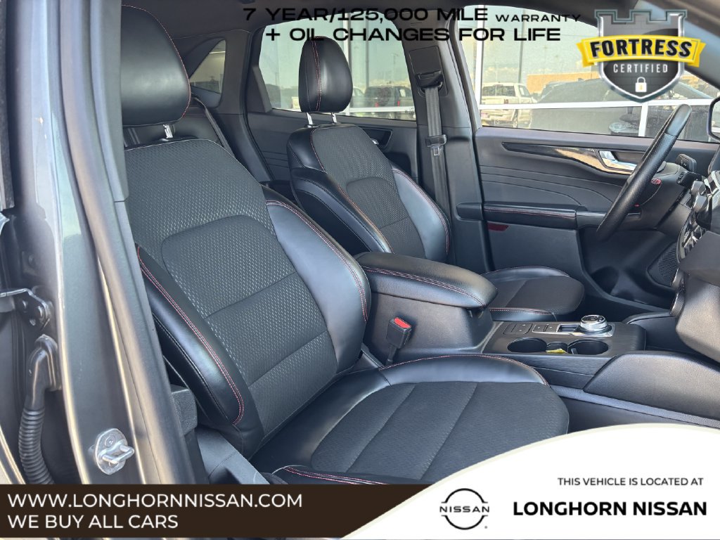 Used 2025 Ford Escape ST-Line Select AWD/4WD image 18