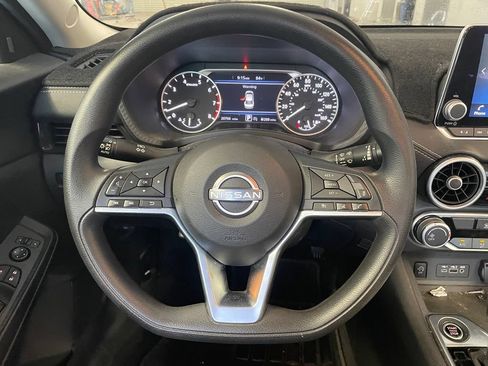 Used 2025 Nissan Sentra SV FWD image 13