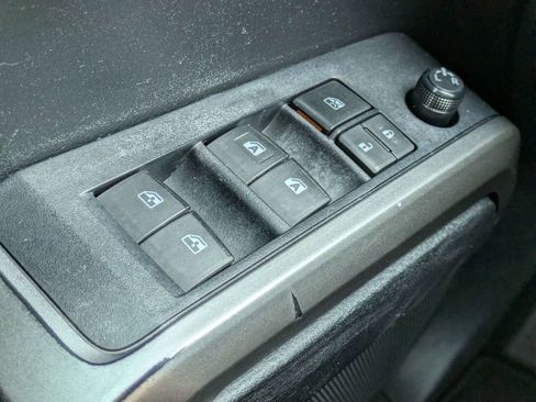 Used 2019 Toyota Tacoma Limited AWD/4WD image 24