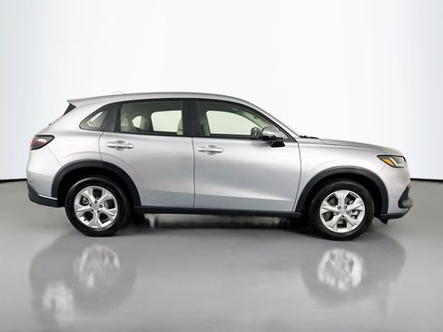 Certified 2025 Honda HR-V LX image 4