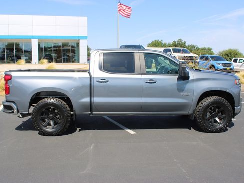 Used 2020 Chevrolet Silverado 1500 LT w/ Texas Edition AWD/4WD image 9