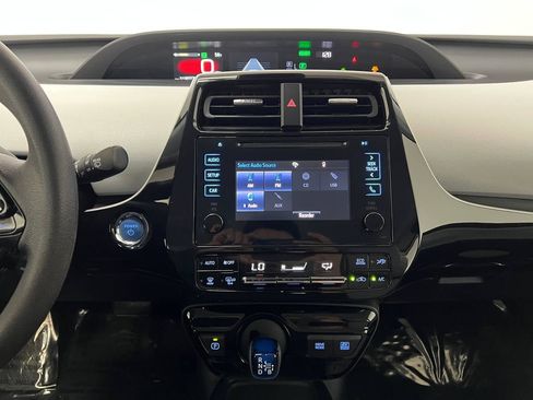 Used 2019 Toyota Prius LE FWD image 17
