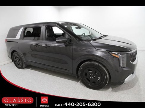 Used 2026 Kia Carnival LX image 1