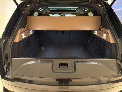 New 2026 Land Rover Range Rover SE image 17