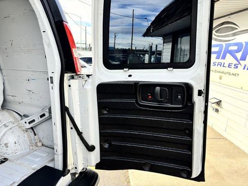 Used 2019 Chevrolet Express 2500 w/ Driver Convenience Package image 13