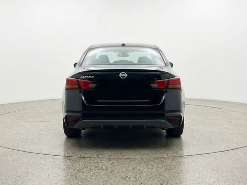 Used 2025 Nissan Altima 2.5 SV image 7