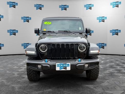 Used 2023 Jeep Wrangler Unlimited w/ Cold Weather Group AWD/4WD image 9