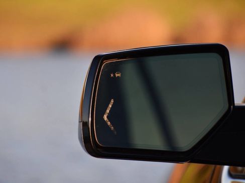 Used 2015 Cadillac Escalade Premium AWD/4WD image 18