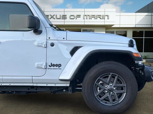 Used 2024 Jeep Gladiator Sport image 33