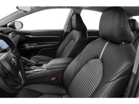 Used 2020 Toyota Camry SE image 12