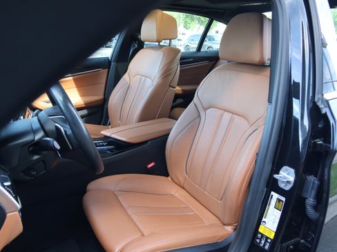 Used 2018 BMW 530i xDrive AWD/4WD image 34