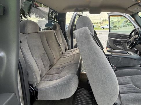 Used 2007 Chevrolet Silverado 1500 LT w/ Extended Cab Value Package RWD image 9