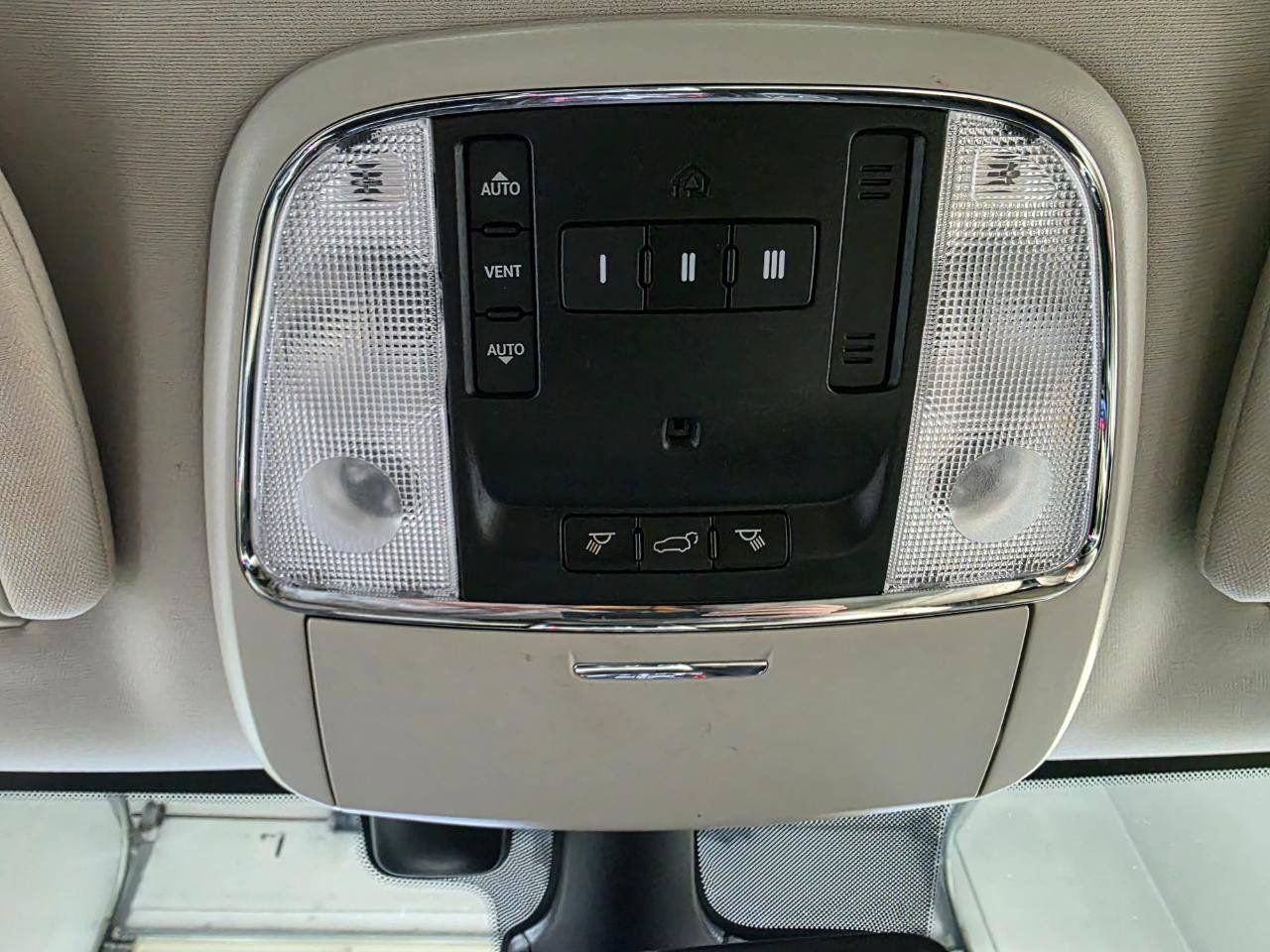 Used 2018 Dodge Durango Citadel w/ Technology Group AWD/4WD image 39