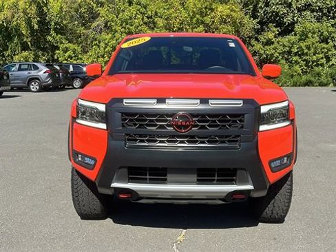 Used 2025 Nissan Frontier PRO-4X w/ Tow Package image 2