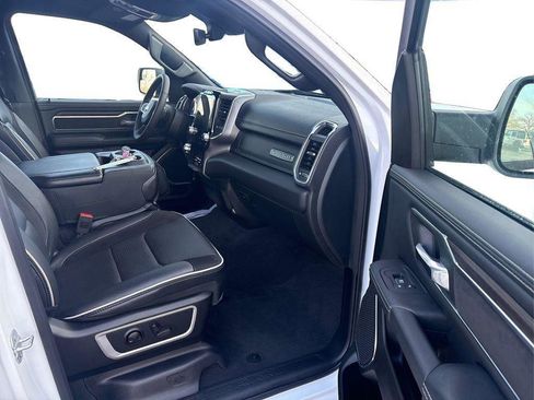 Used 2025 RAM 1500 Laramie AWD/4WD image 18