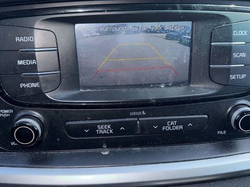 Used 2018 Kia Sorento L image 21