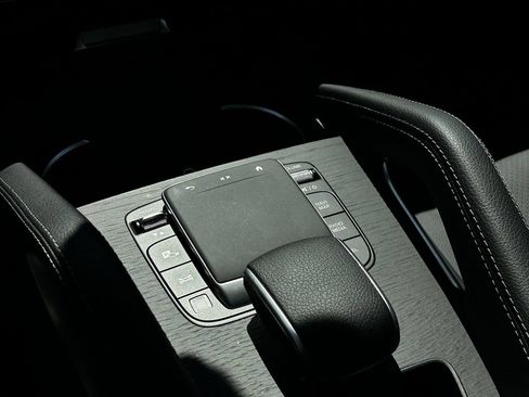 Certified 2026 Mercedes-Benz GLE 450 4MATIC image 31
