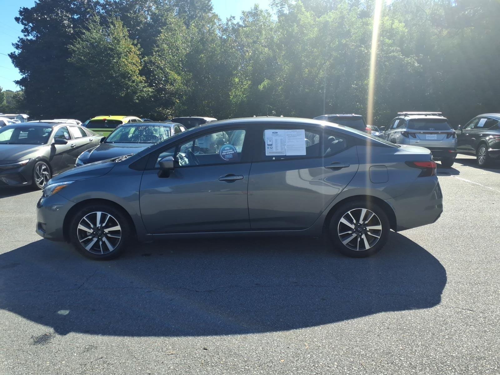Used 2025 Nissan Versa SV FWD image 5