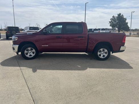 Used 2025 RAM 1500 Big Horn AWD/4WD image 2