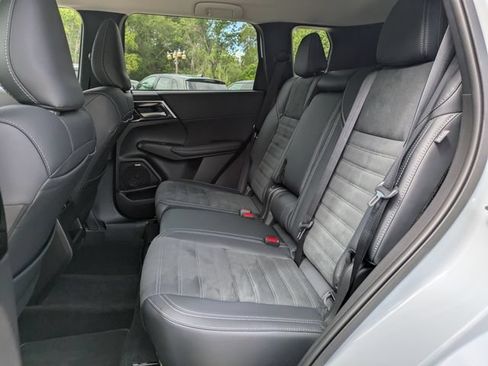 New 2026 Mitsubishi Outlander SE FWD image 15