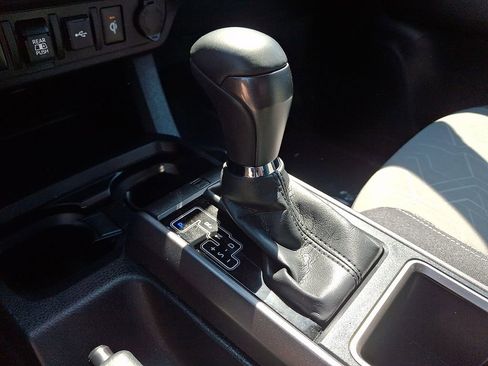 Used 2023 Toyota Tacoma TRD Off-Road w/ Technology Package AWD/4WD image 14
