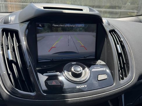 Used 2015 Ford Escape Titanium FWD image 13