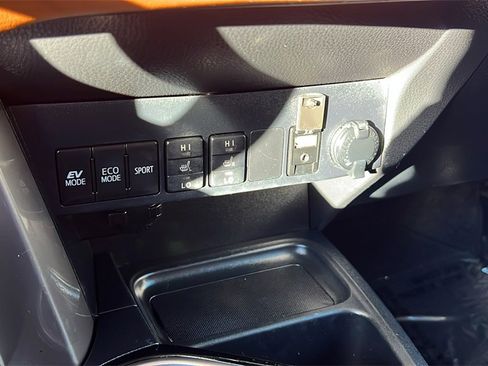 Used 2017 Toyota RAV4 Limited w/ Advanced Technology Package image 14