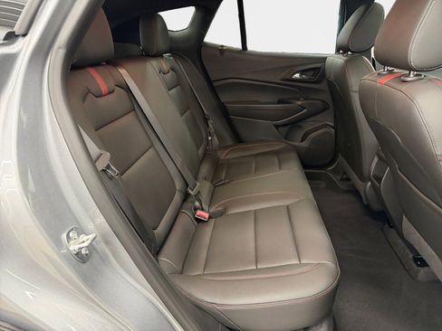 Used 2026 Chevrolet Trax RS w/ Sunroof Package image 11