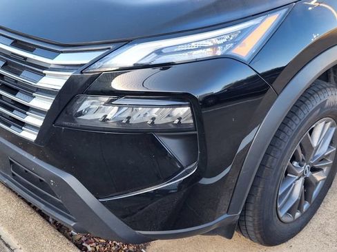Used 2026 Nissan Rogue SV AWD/4WD image 7
