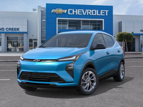 New 2027 Chevrolet Bolt LT w/ Comfort Package FWD image 7