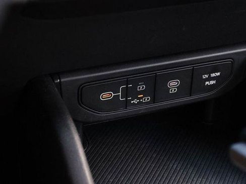 Used 2025 Kia K4 FWD image 19