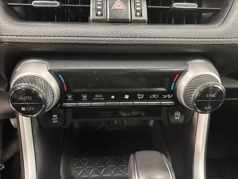 Used 2022 Toyota RAV4 XLE Premium FWD image 21
