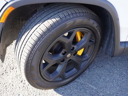 Used 2022 Rivian R1T Adventure image 11