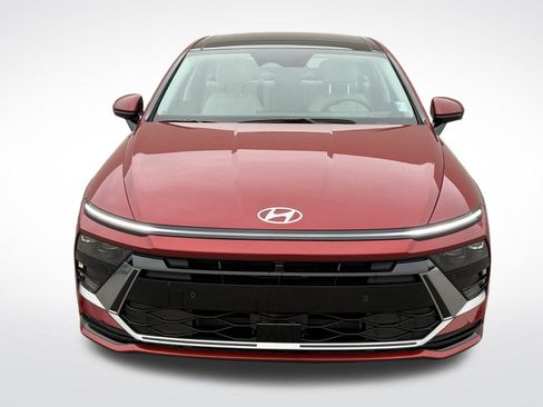 New 2025 Hyundai Sonata Limited image 3