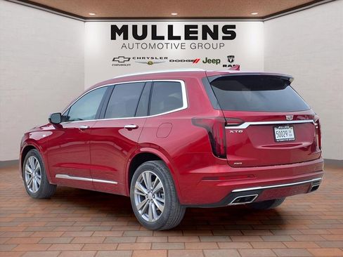 Used 2024 Cadillac XT6 Premium Luxury AWD/4WD image 7