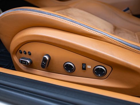 Used 2013 Ferrari FF image 12