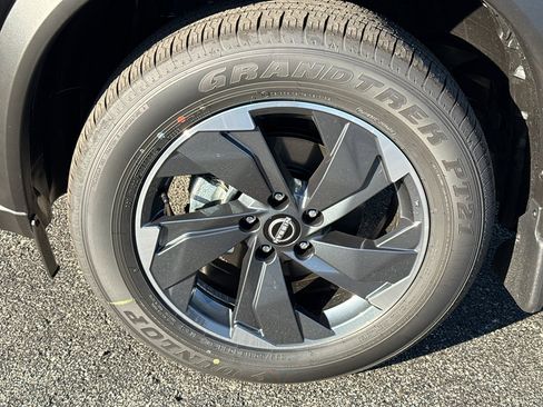 New 2026 Nissan Rogue SV w/ SV Premium Package image 9