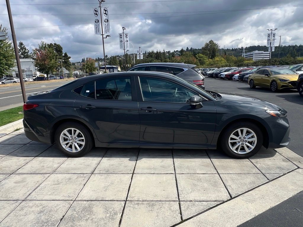 Used 2025 Toyota Camry LE FWD image 8