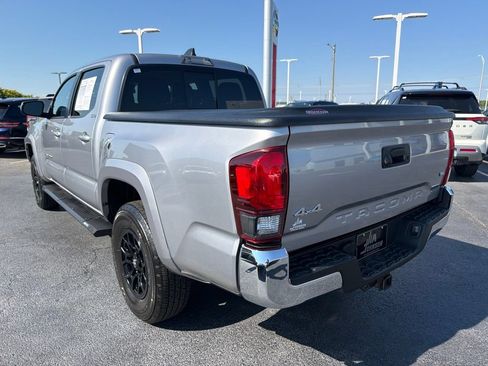 Used 2021 Toyota Tacoma SR5 AWD/4WD image 3