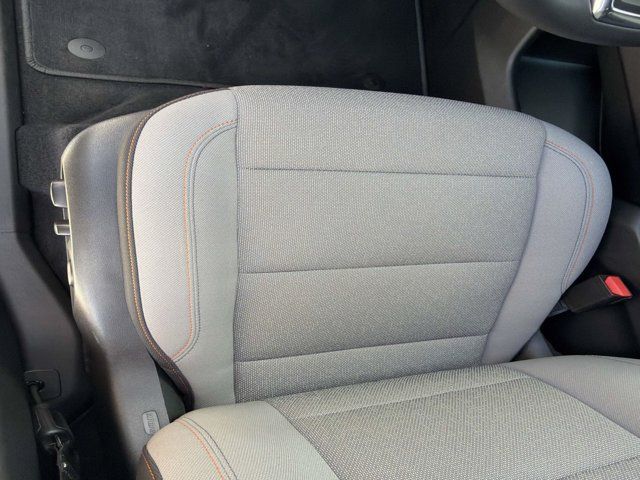 Used 2026 Chevrolet Traverse LT FWD image 11