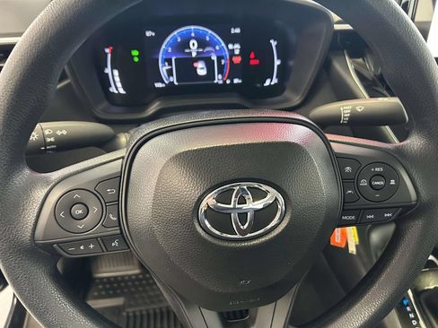 Used 2026 Toyota Corolla LE FWD image 17
