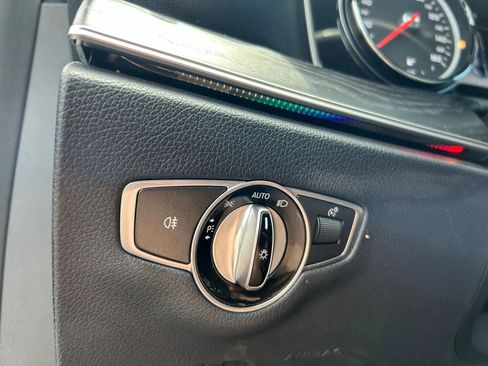 Used 2017 Mercedes-Benz E 300 image 13
